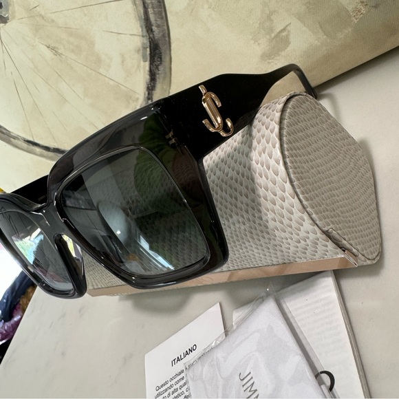 SOLD❤️✨JIMMY CHOOSE Eleni glittery sunglasses 🖤 - Picture 6 of 16